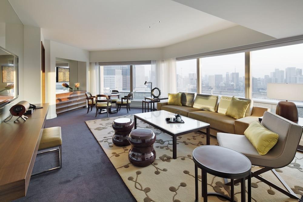 Palace Hotel Tokyo Room Type - Park Suite