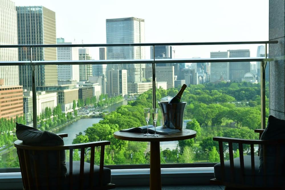 Palace Hotel Tokyo Room Type - Deluxe King Room with Balcony