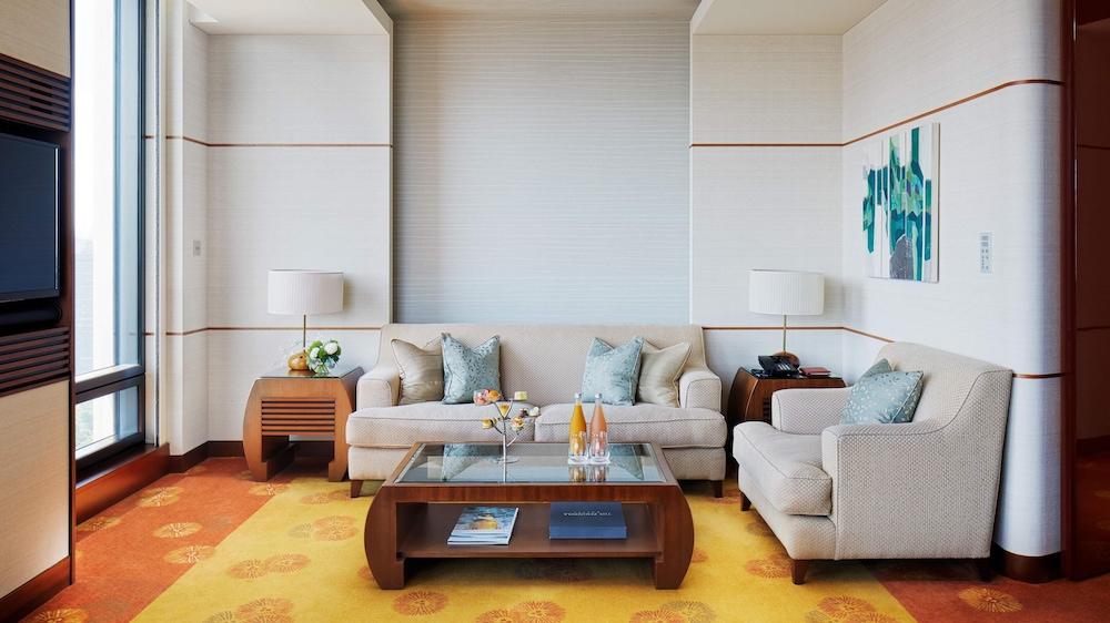 The Peninsula Tokyo Room Type - Executive Suite, 1 King Bed The Peninsula Tokyo Room Type - Executive Suite, 1 King Bed