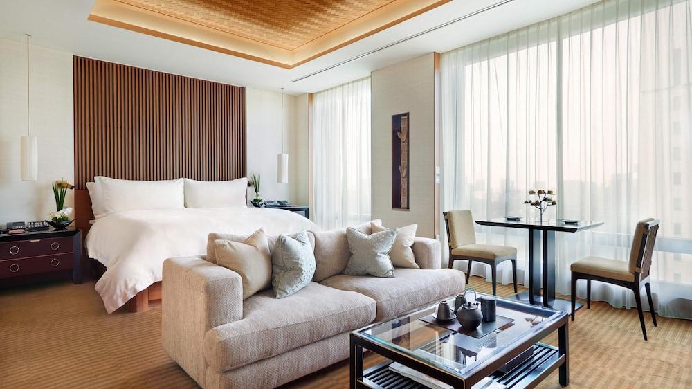 The Peninsula Tokyo Room Type - Grand Room, 1 King Bed (Premier Garden Room) The Peninsula Tokyo Room Type - Grand Room, 1 King Bed (Premier Garden Room)