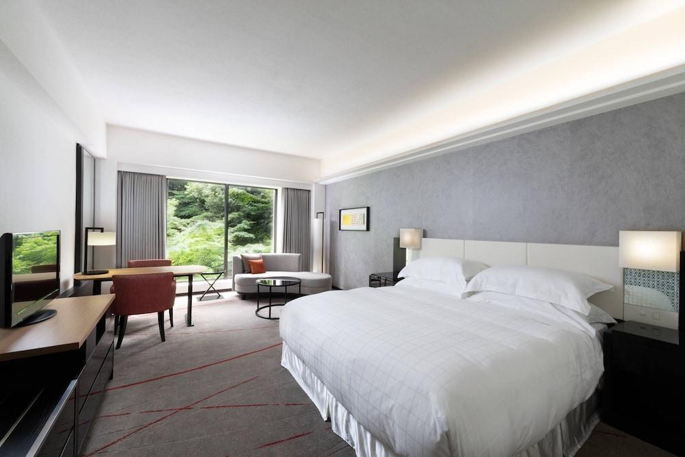 Sheraton Miyako Hotel Tokyo Room Type - MIYABI DELUXE, Club lounge access, 1 King Sheraton Miyako Hotel Tokyo Room Type - MIYABI DELUXE, Club lounge access, 1 King