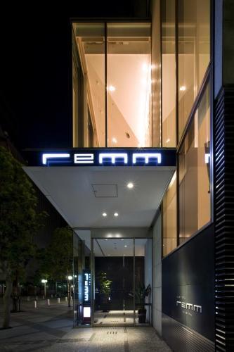 remm Hibiya - Tap to explore photos