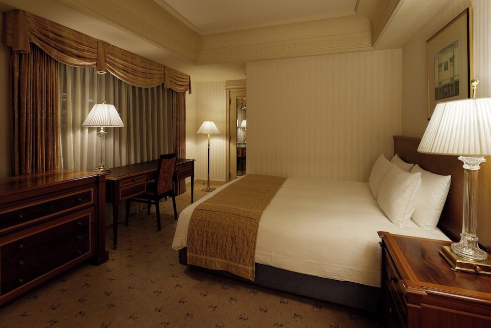 RIHGA Royal Hotel Tokyo Room Type - Executive Floor, Standard Double Room, Non-Smoking, Includes access to pool, sauna, gym