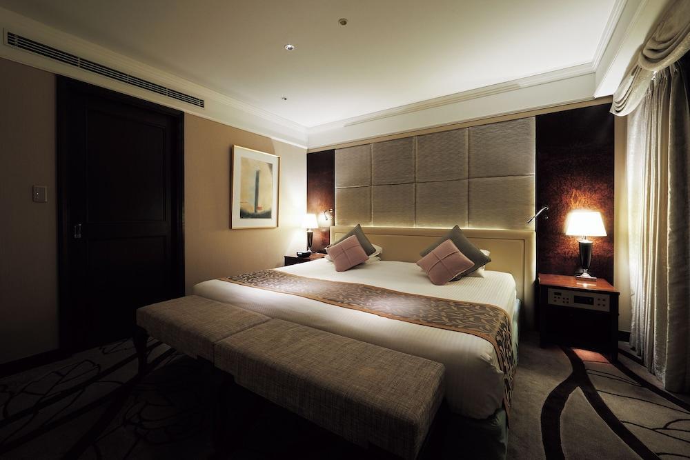 Royal Park Hotel Tokyo Nihonbashi Room Type - Executive Floor Tower Suite, No Smoking (Higher Floor, Breakfast & Executive Lounge Access Included)
