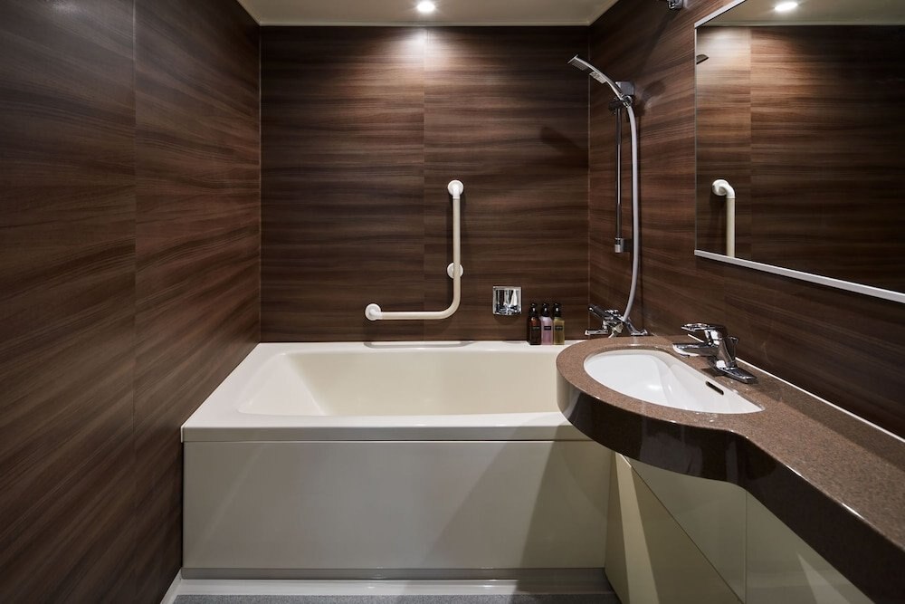 the b akasaka-mitsuke Room Type - Twin Room - Non-Smoking