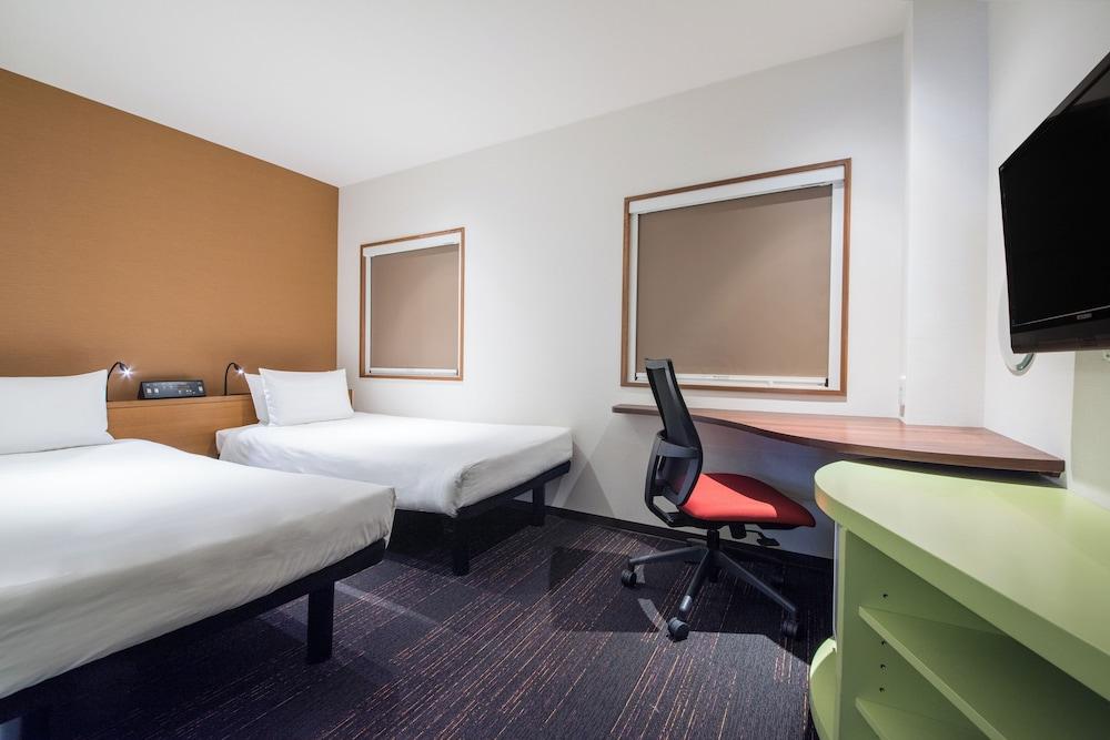 the b akasaka Room Type - Superior Twin Room, Non Smoking