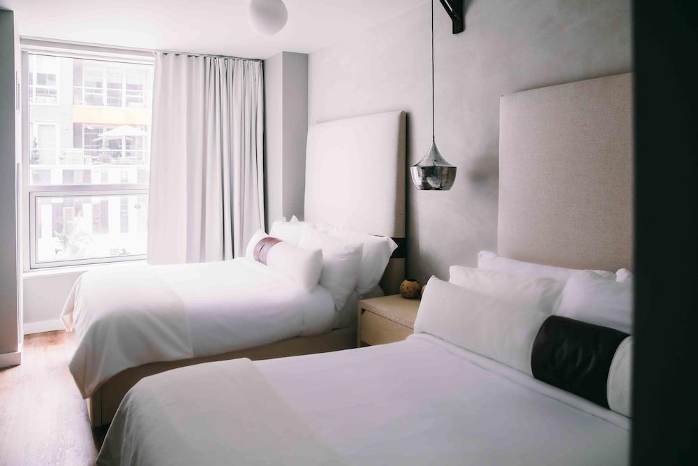 CODA Williamsburg Room Type - Deluxe Room, 2 Double Beds