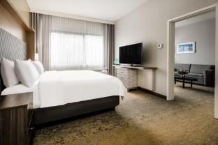 Holiday Inn Long Island - ISLIP Arpt East - Tap to explore photos