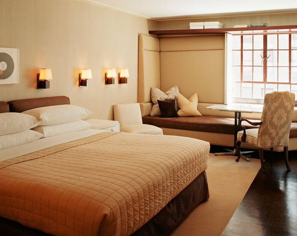 City Club Hotel Room Type - Luxury Room, 1 King Bed
