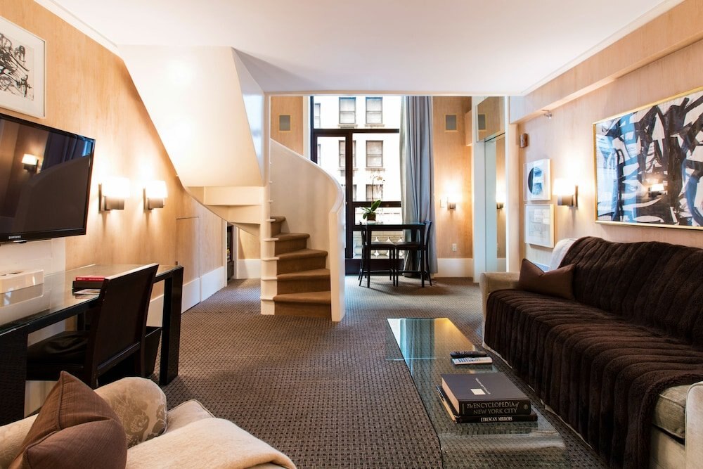City Club Hotel Room Type - Duplex, 1 King Bed