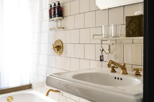 Ace Hotel New York Room Type - Medium Queen