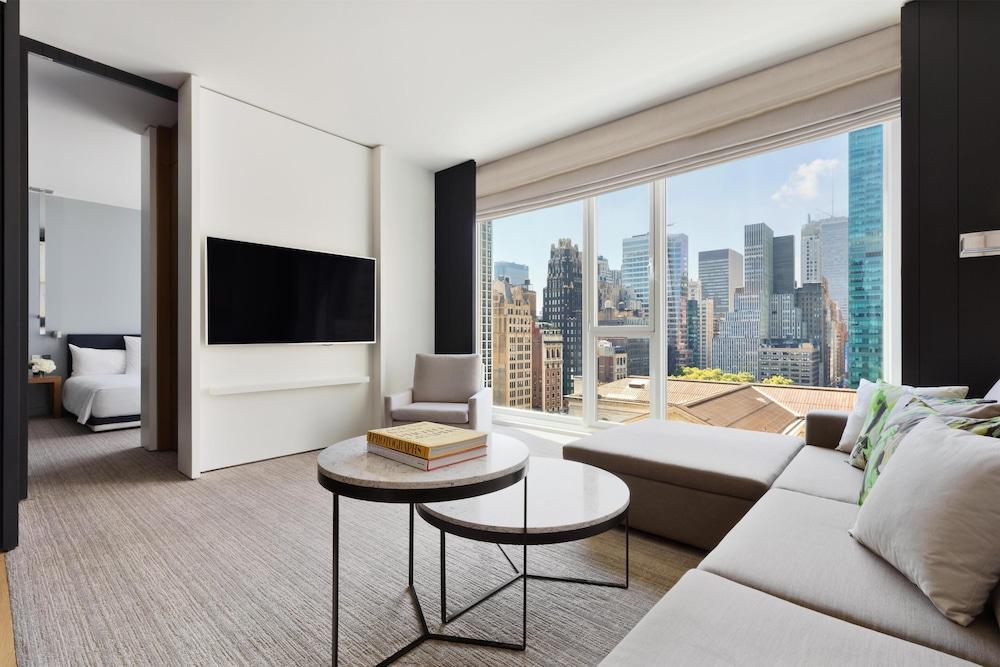 ANDAZ 5TH AVENUE, BY HYATT Room Type - Suite (5TH AVE)