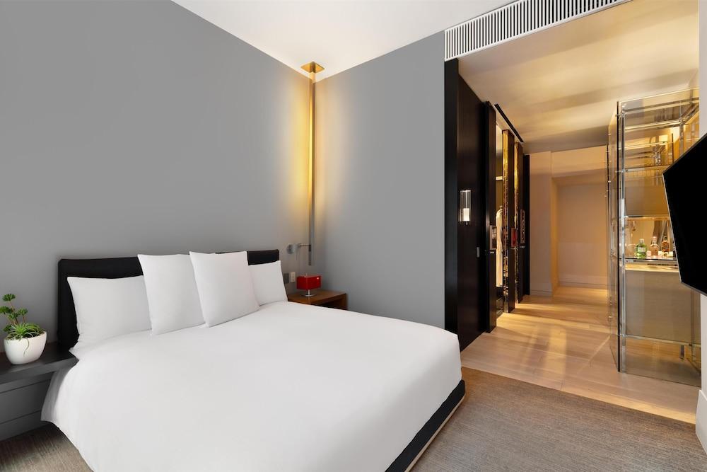 ANDAZ 5TH AVENUE, BY HYATT Room Type - Room, 1 King Bed, Accessible (Shower)