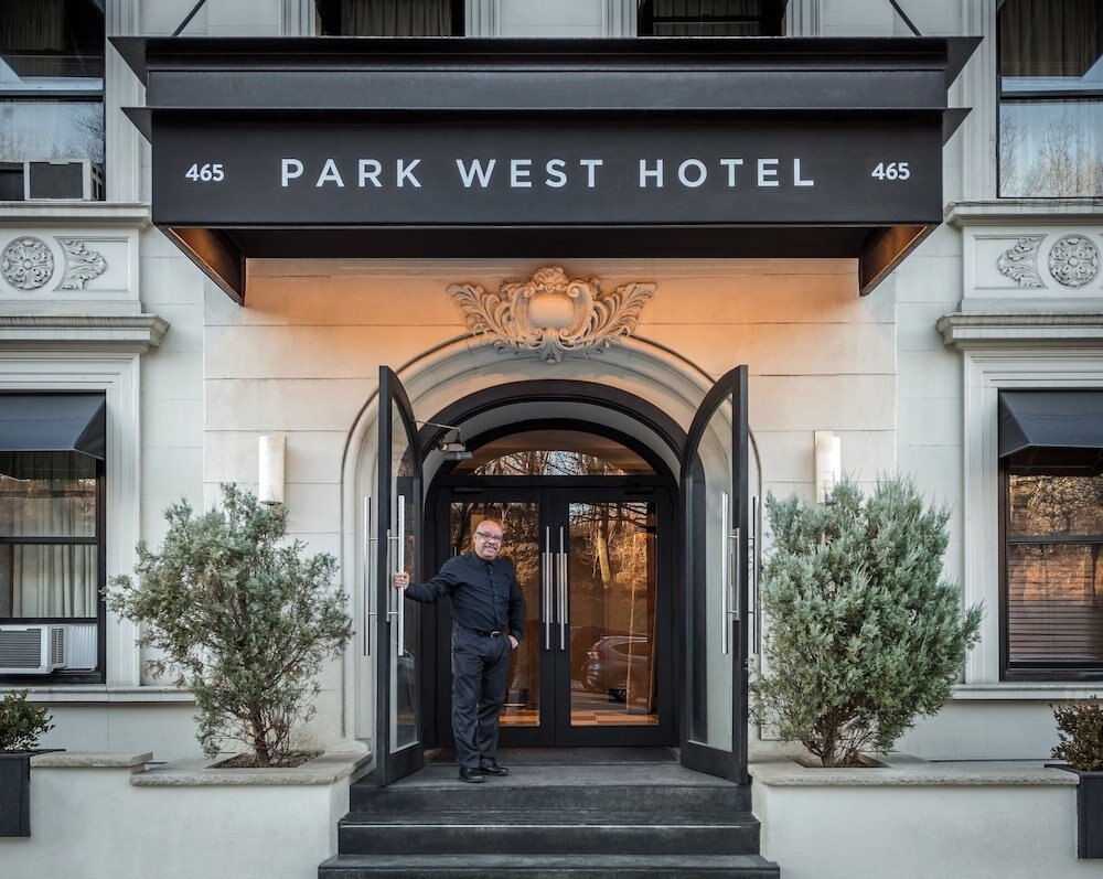 Park West Hotel - Tap to explore photos