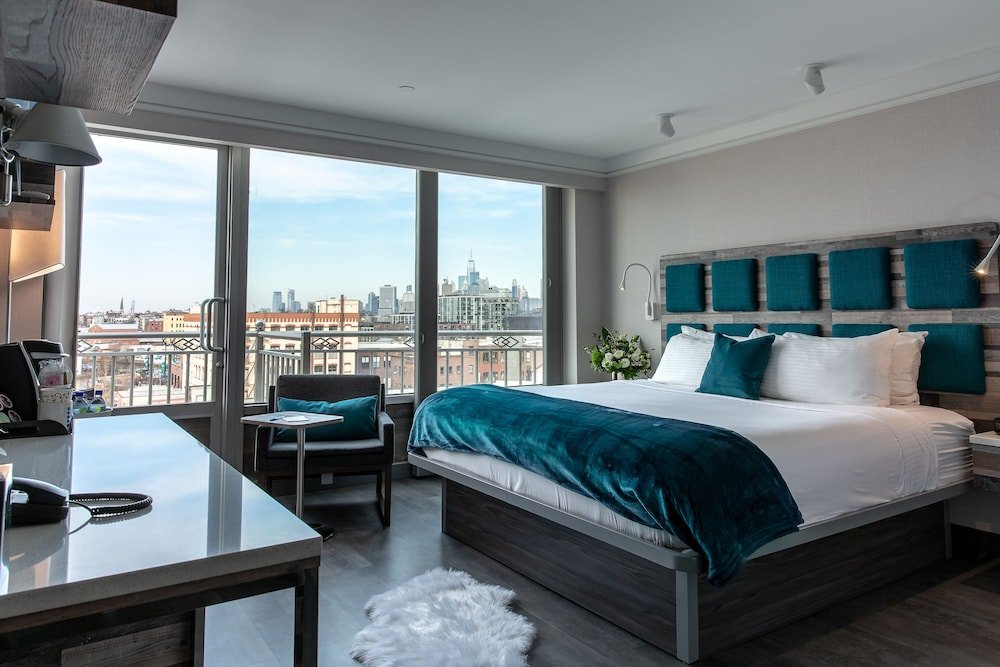 Hotel Le Bleu Room Type - Signature Collection 1 King Bed