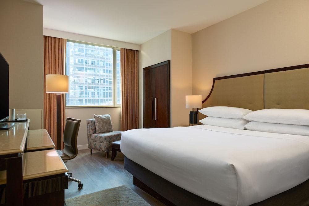Sheraton Brooklyn New York Hotel Room Type - Room, 1 King Bed