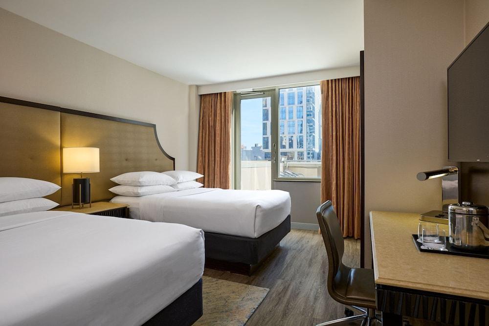 Sheraton Brooklyn New York Hotel Room Type - Suite, 2 Double Beds