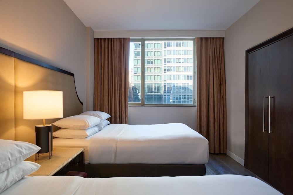 Sheraton Brooklyn New York Hotel Room Type - Room, 2 Double Beds (Club Level)