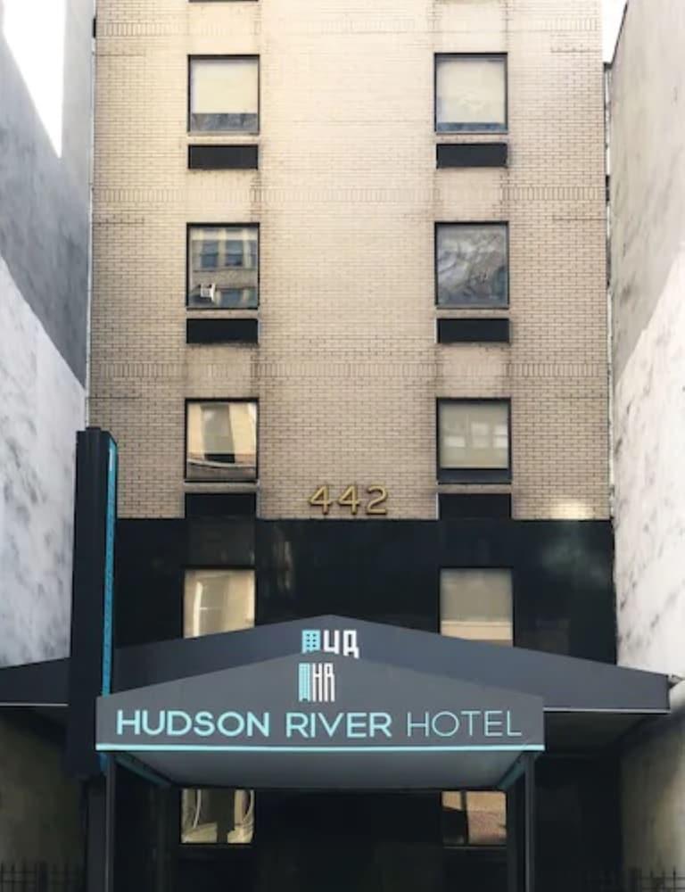 Hudson River Hotel - Tap to explore photos