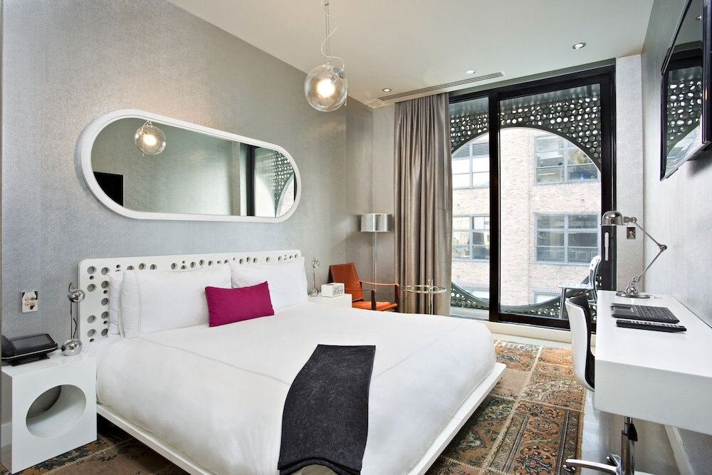Dream Downtown, by Hyatt Room Type - Room, 1 King Bed, Balcony (Bronze)