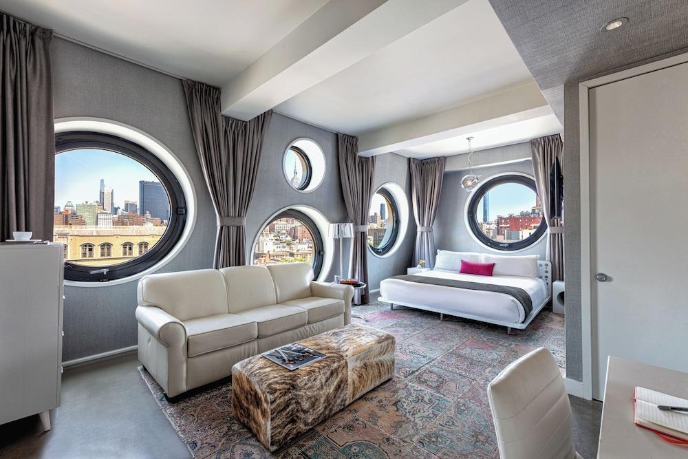 Dream Downtown, by Hyatt Room Type - Room, 1 King Bed (Platinum)