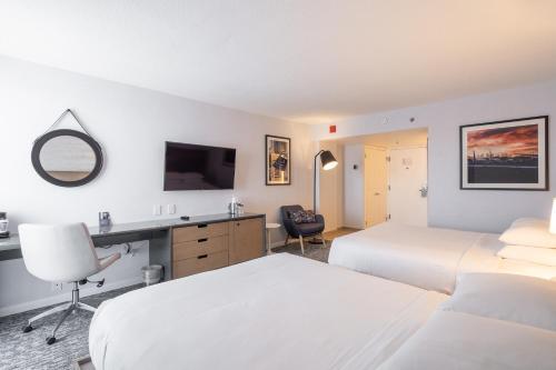 DoubleTree by Hilton New York JFK Airport - Tap to explore photos