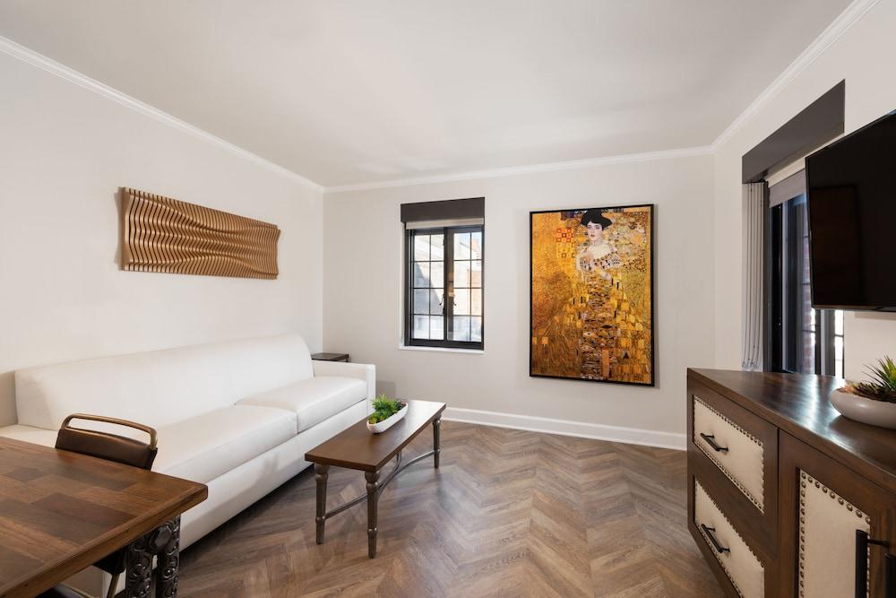 Westgate New York Grand Central Room Type - Luxe One-Bedroom Queen Suite