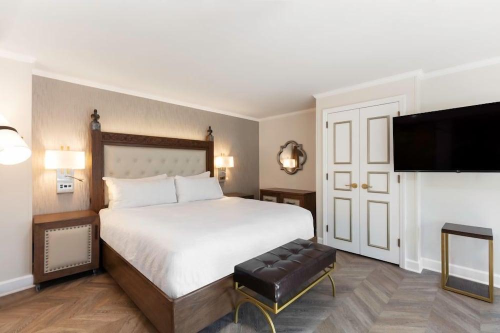 Westgate New York Grand Central Room Type - Luxe King Balcony