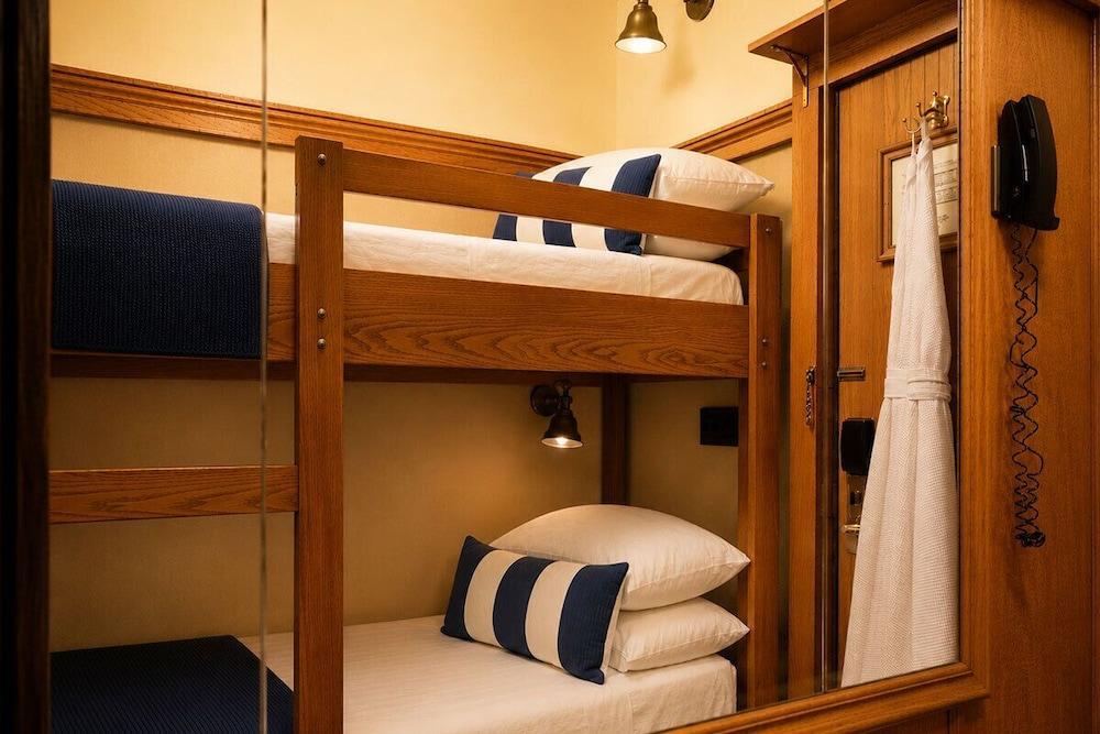 West Village Eurohostel Room Type - Bunk Bed Cabin, Shared Bathroom