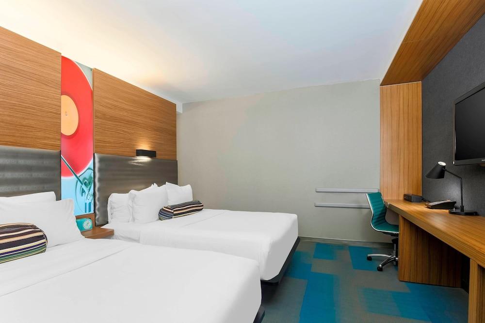 Aloft by Marriott Harlem Room Type - Room, 2 Queen Beds (aloft)