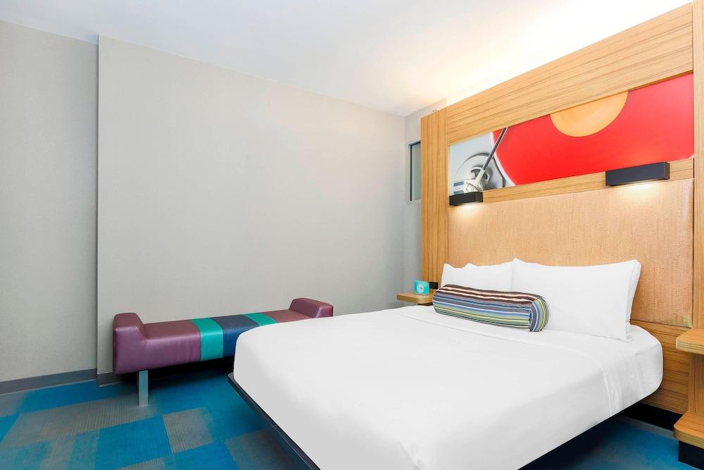 Aloft by Marriott Harlem Room Type - Room, 1 Queen Bed (aloft)