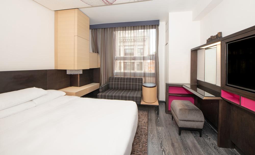 Hyatt Herald Square New York - Tap to explore photos