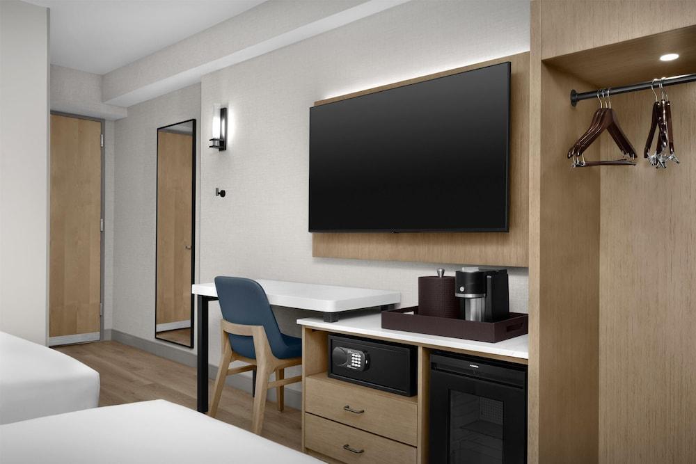 Hyatt Herald Square New York Room Type - Room, 2 Queen Beds