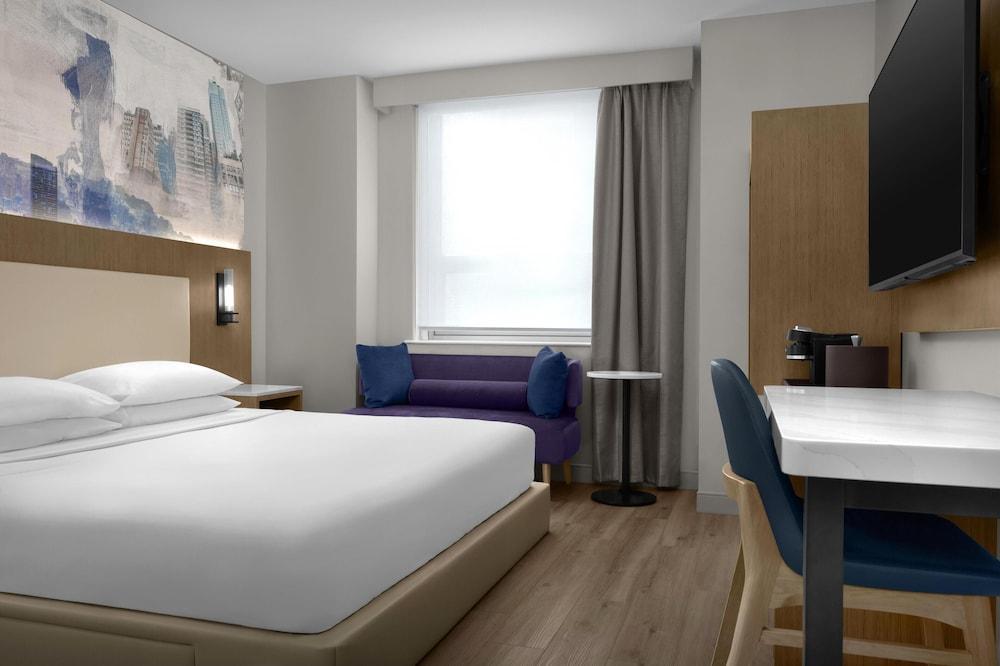 Hyatt Herald Square New York Room Type - Room, 1 King Bed, Accessible (with Shower)