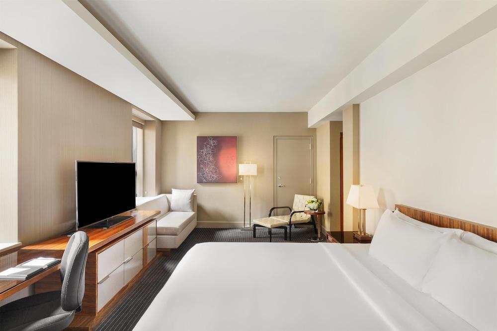 Hyatt Grand Central New York Room Type - Deluxe Room, 1 King Bed