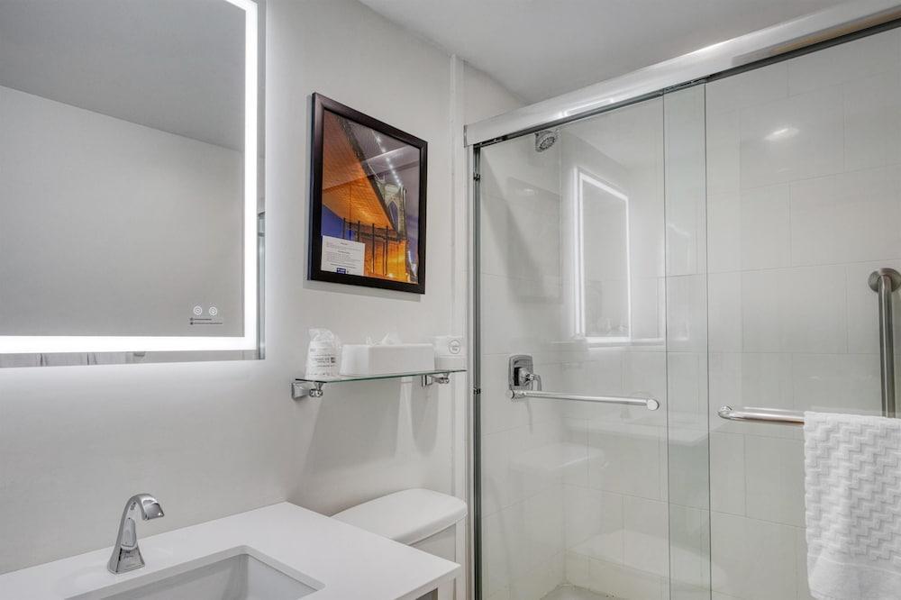 Best Western Gregory Hotel - Tap to explore photos