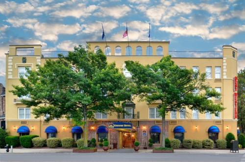 Best Western Gregory Hotel - Tap to explore photos