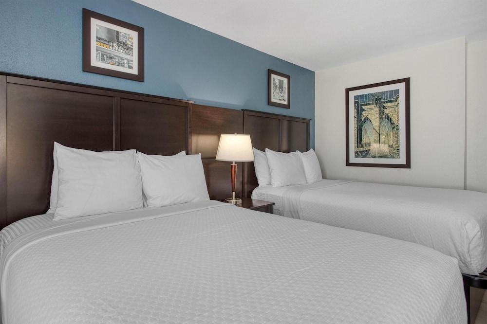 Best Western Gregory Hotel Room Type - Standard Room, 2 Double Beds, Non Smoking, Refrigerator & Microwave