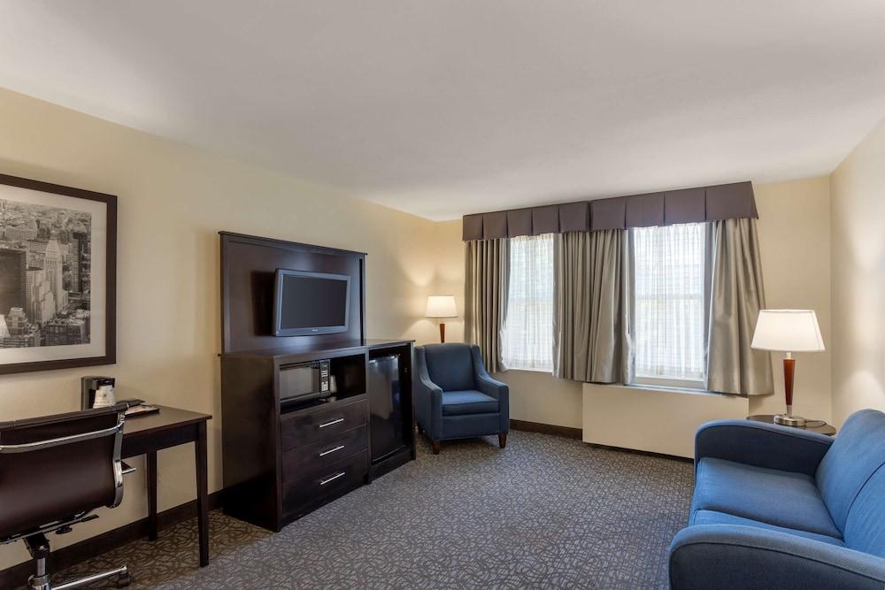 Best Western Gregory Hotel - Tap to explore photos