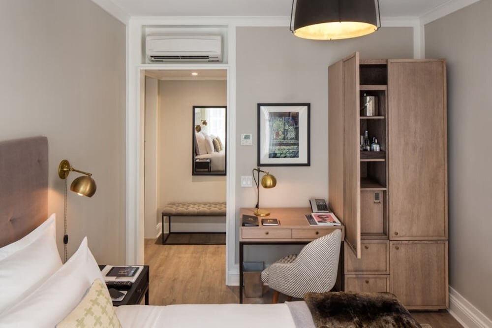 HGU New York Room Type - Deluxe Room, 1 Queen Bed