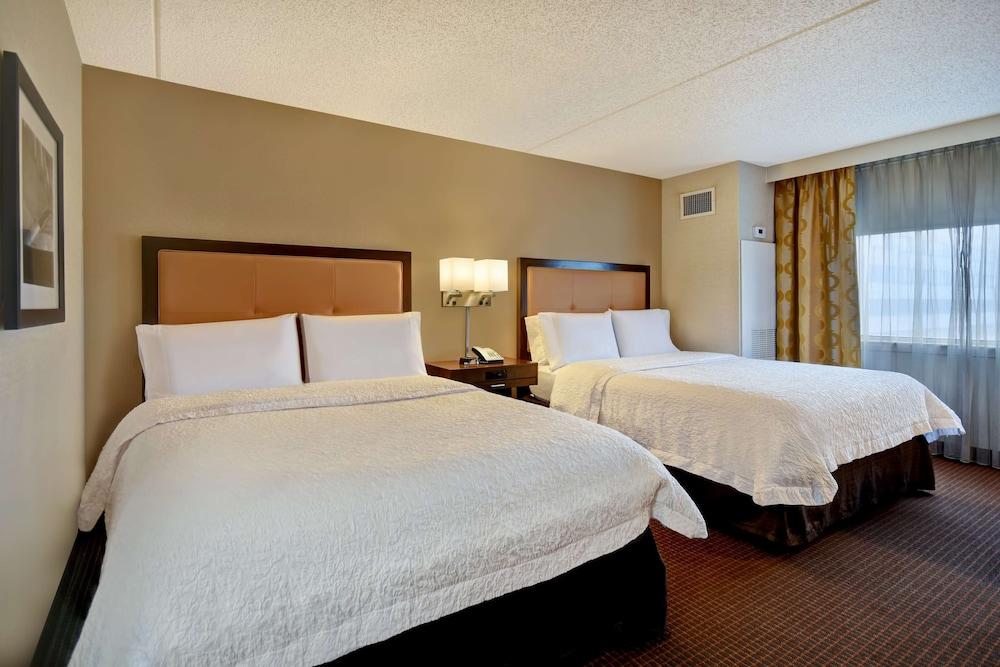 Hampton Inn JFK Airport Room Type - Room, 2 Queen Beds