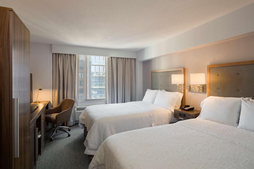 Hampton Inn Manhattan Chelsea Room Type - Room, 2 Queen Beds, City View