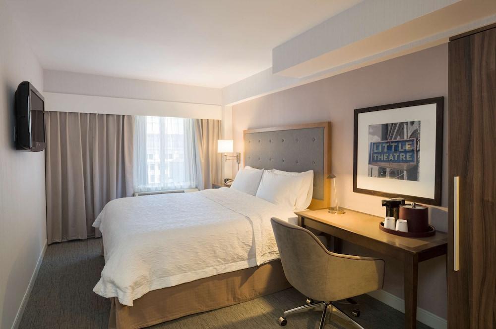 Hampton Inn Madison Square Garden Area Hotel Room Type - Room, 1 King Bed