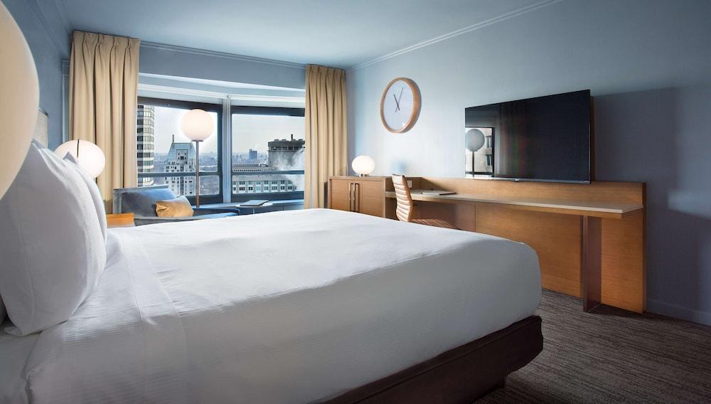 New York Hilton Midtown Room Type - CITY ROOM 1 KING BED