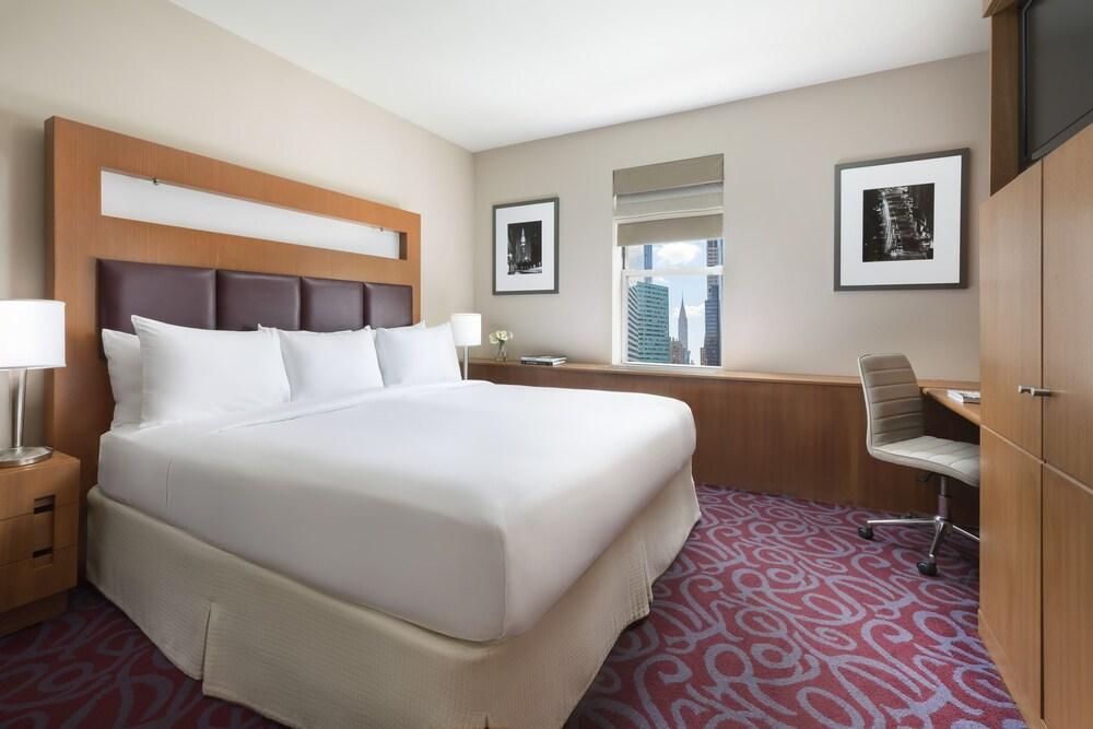 Renaissance New York Hotel 57 Room Type - Superior King