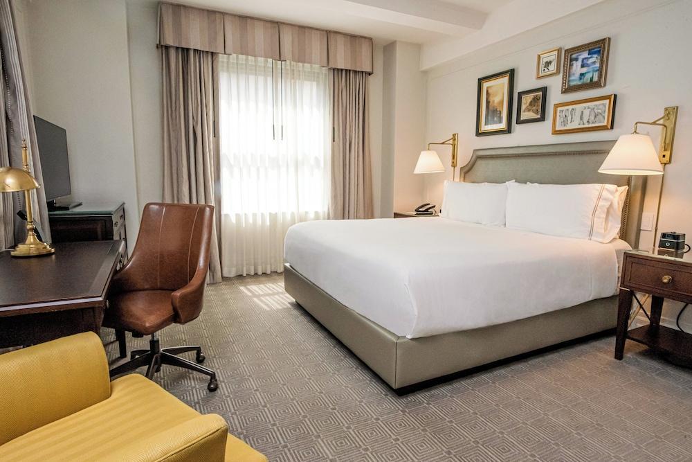 InterContinental New York Barclay Room Type - Premium Room, 1 King Bed, City View