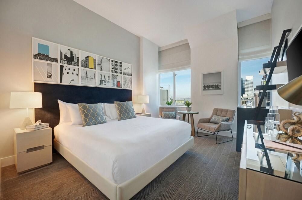 Ink 48 Hotel Room Type - Premier Room, 1 King Bed
