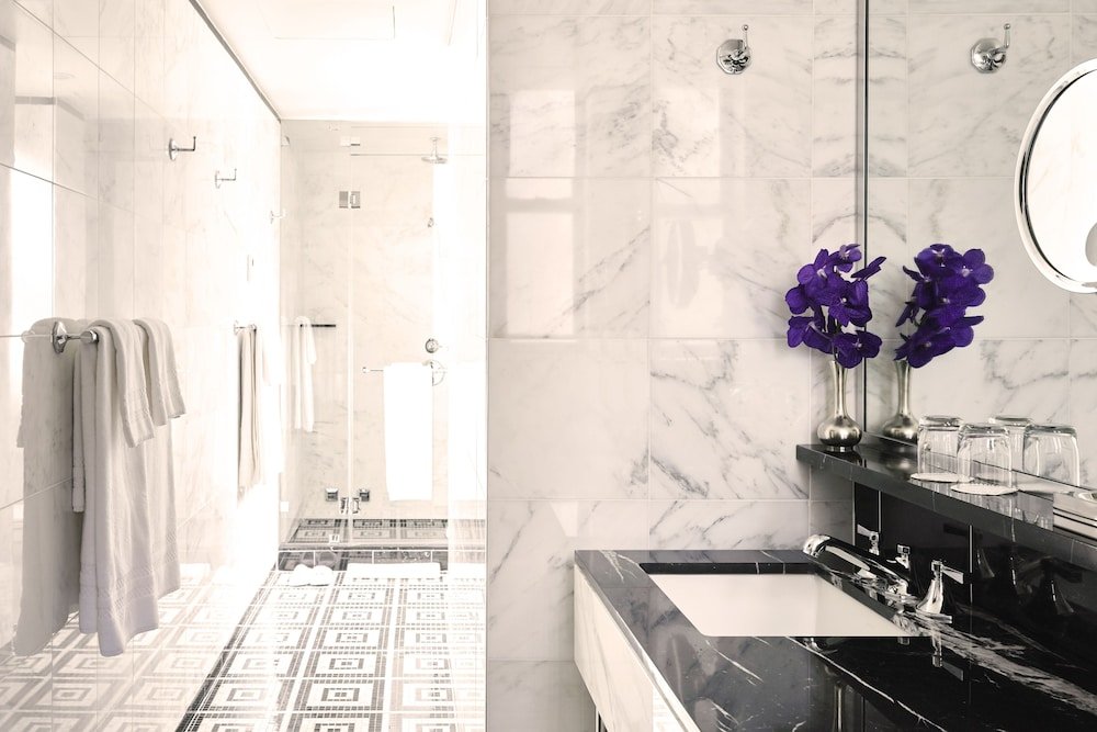 The Iroquois Times Square, a Small Luxury Hotel Room Type - Junior Suite 1 King Bed City View