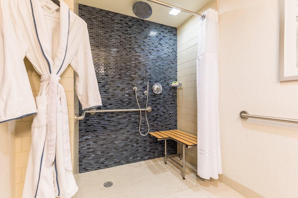 InterContinental - New York Times Square Room Type - Premium Room, 2 Double Beds, Mobility Accessible (Midtown View) InterContinental - New York Times Square Room Type - Premium Room, 2 Double Beds, Mobility Accessible (Midtown View)