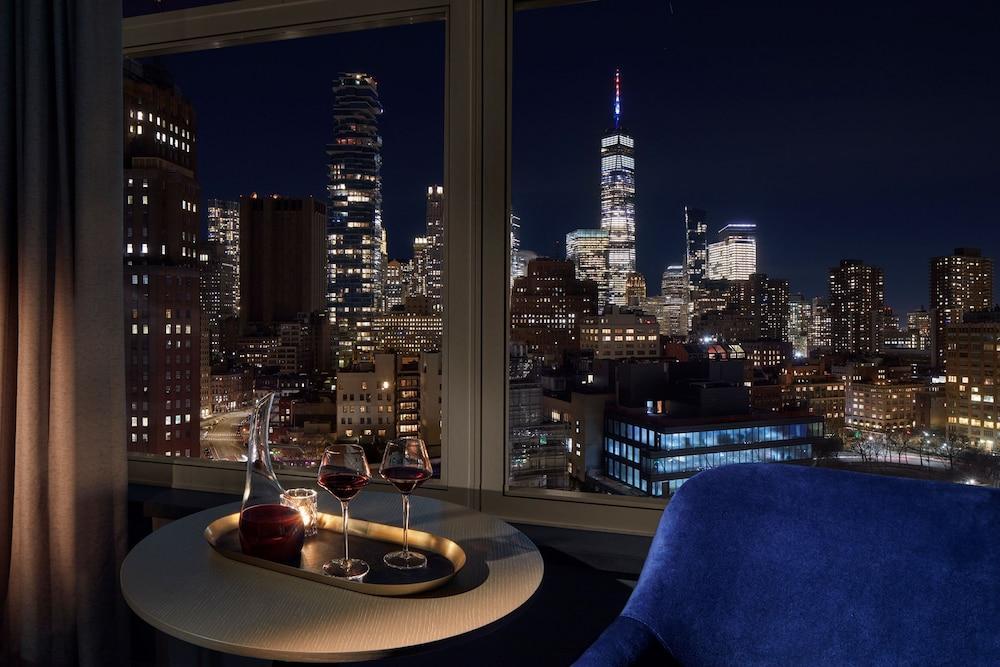 ModernHaus SoHo Room Type - Studio, 1 King Bed (Skyline)